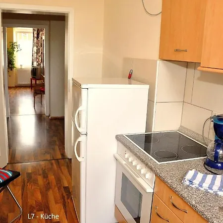 豪斯路德维格酒店 *